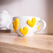 Cargar imagen en el visor de la galería, YELLOW  LOVE - TAZA
